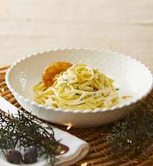 Tagliolini con gamberoni e ricotta all'arancia