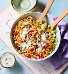 Bunter Hähnchen-Cheddar-Salat