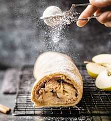 Strüdel di mele (Apfelstrudel)