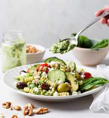 Sałatka śródziemnomorska z tuńczykiem