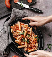 Pâtes à la sauce tomate et au chorizo