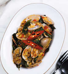 หอยลายผัดน้ำพริกเผา