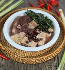Kadyos, Baboy at Langka (Pork, Pigeon Pea and Jackfruit Soup)