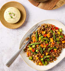 Menù: Insalata di farro vegetariana, frittatine monoporzioni
