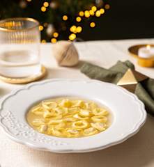 Tortellini in brodo di gallina