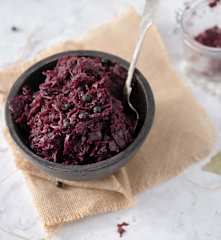 Braised Red Cabbage with Grated Apples (TM5)