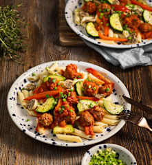 Makaron w sosie pomidorowo-ziołowym