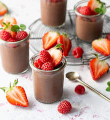 Proteinowy deser czekoladowy z gotowanych jajek