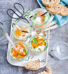 Œuf cocotte aux carottes et à la mimolette