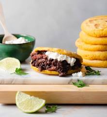 Arepa dominó