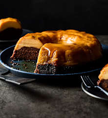 Steamed chocolate flan cake
