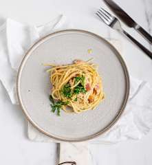 Espaguetis a la carbonara