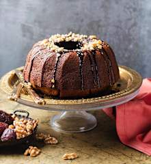 Soft date cake with walnuts