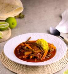 Mole de olla vegano