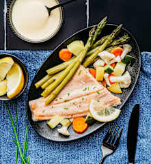 Forel met hollandaisesaus