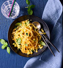 Linguine alla Carbonara mit Zucchini