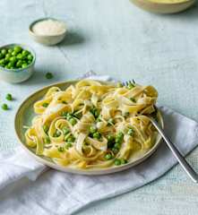 Sos Alfredo z groszkiem