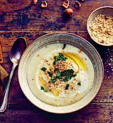 Velouté de panais à l’huile de noisette