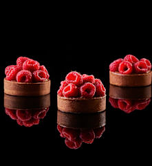 Antonio Bachour: Chocolate Raspberry Tarts (Metric)