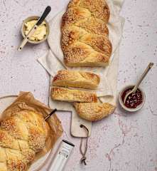 Chałka z waniliową kruszonką