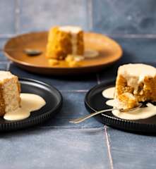 Spiced apple and rum cakes