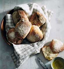 Portuguese Bread rolls (Pão de água)