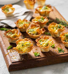 Swicy fig and Brie wonton cups