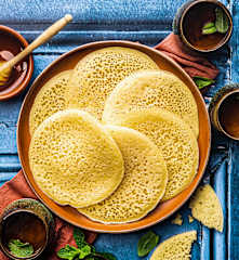 Baghrir (Marokkaanse duizendgatenpannenkoeken)