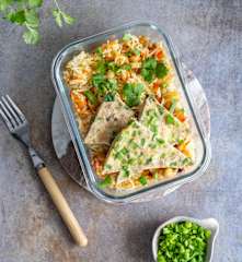 Frittata z kurczakiem z rosołu i warzywnym ryżem