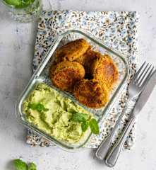 Burgery z soczewicy i purée z bobu