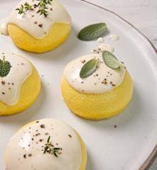 Semisfere di frittata ai porri