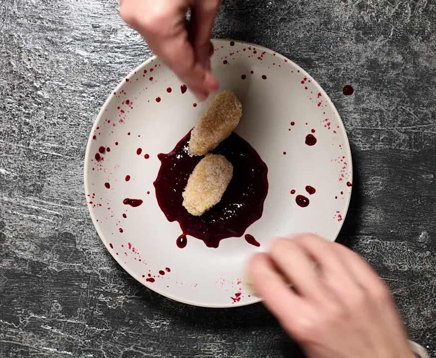 Quark-Griess-Gnocchi mit frischer Fruchtsauce - Cookidoo® – the ...